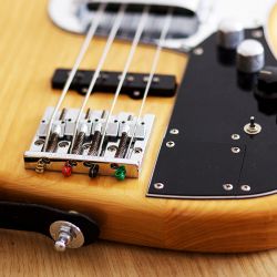 חוג גיטרה בס