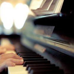 מורה לפסנתר